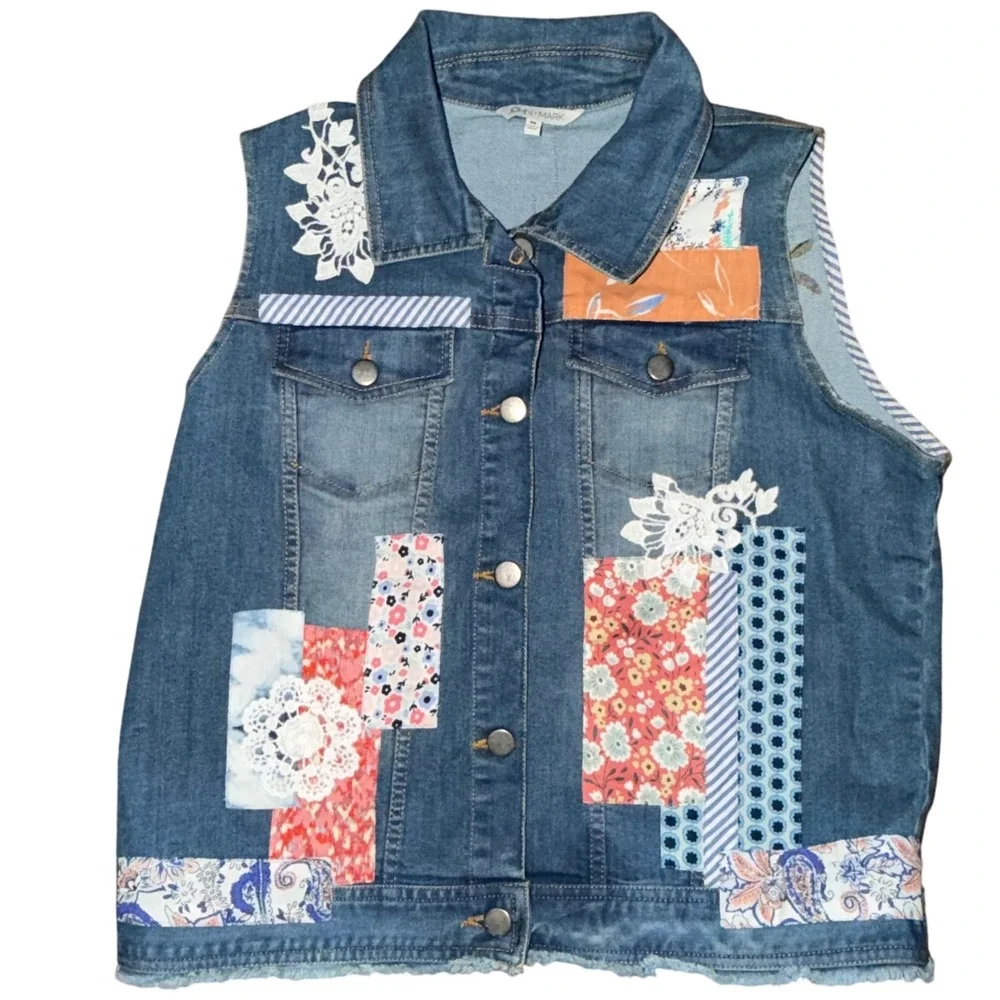 John Mark NWT Women's Denim Vest Size M‎ Embroidered Patchwork Lace Floral Boho